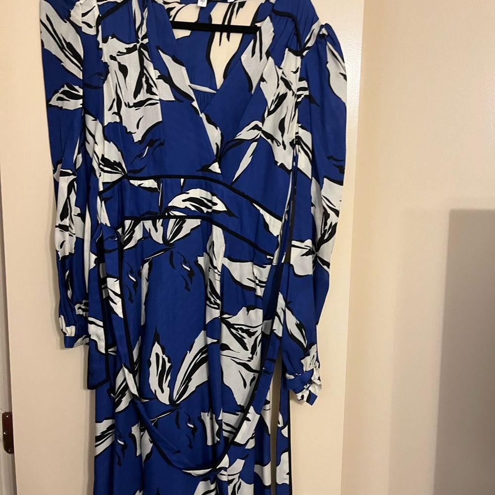 Veronica Beard Mclean Floral Silk Long Sleeve Maxi Dress with Slit Size 2 ๐๐ค๐ค - Picture 11 of 16